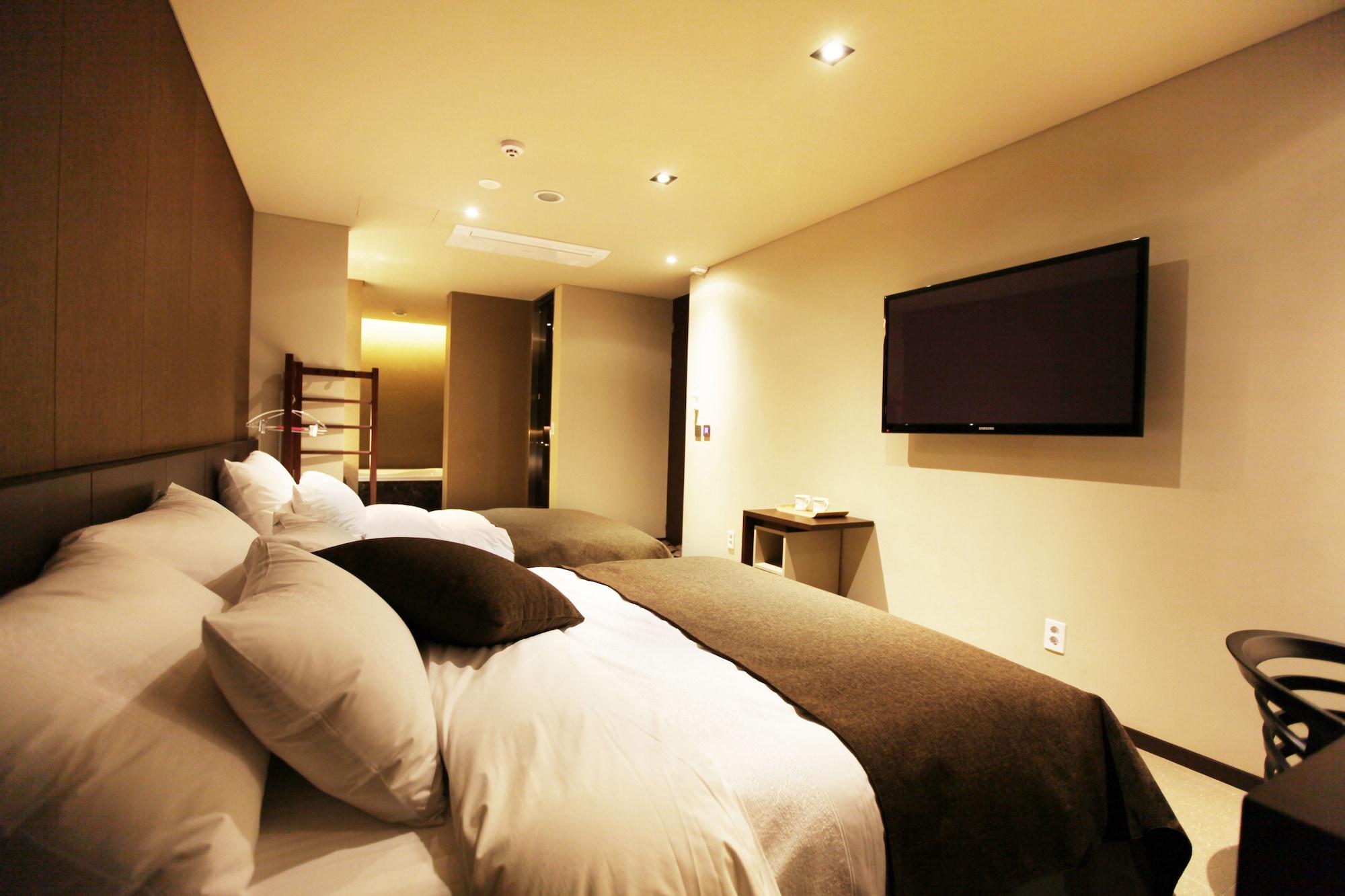 Hotel Vine סאונגנאם מראה חיצוני תמונה