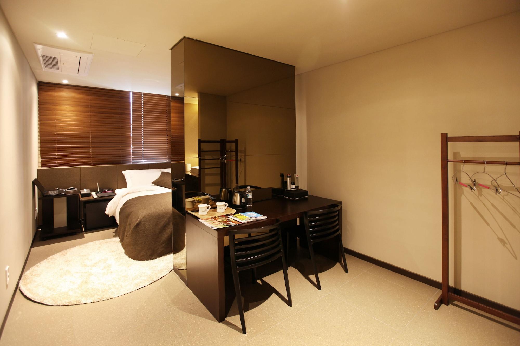 Hotel Vine סאונגנאם מראה חיצוני תמונה
